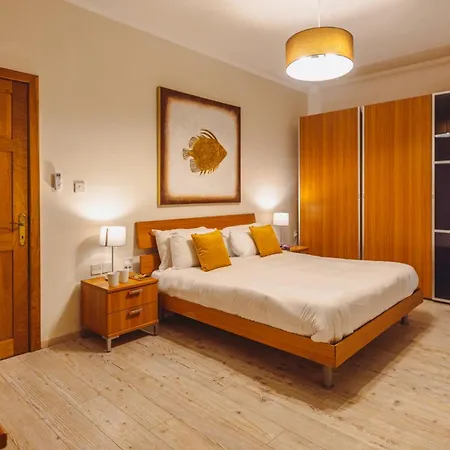 Spacious 3br Retreat Overlooking Marina
