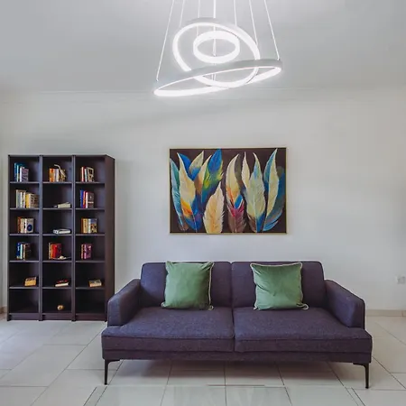 Spacious 3br Retreat Overlooking Marina
