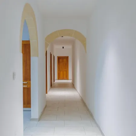 Spacious 3br Retreat Overlooking Marina