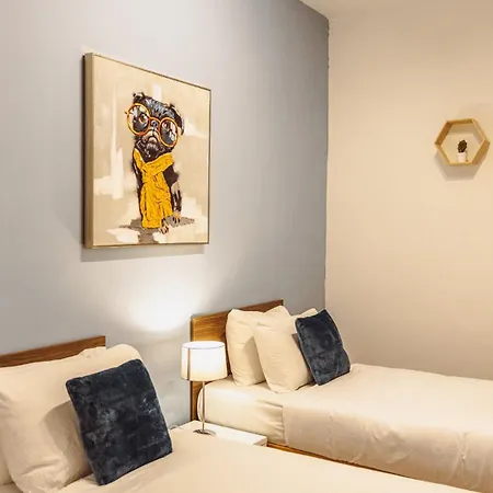 Lejlighed Spacious 3br Retreat Overlooking Marina