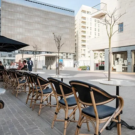 Spacious 3br Retreat Overlooking Marina